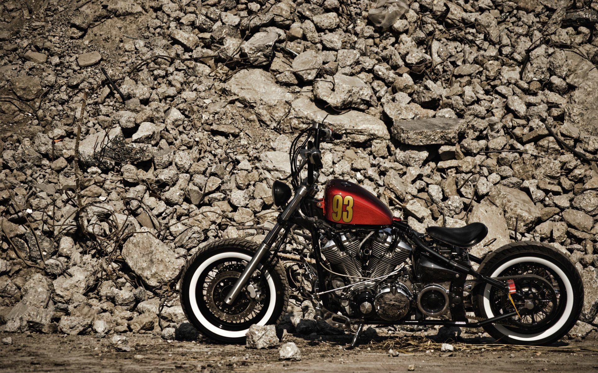 xv1600 schwimmer motorrad fahrrad design steine