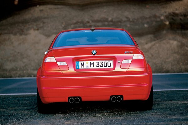 Deutsches Modell des roten BMW