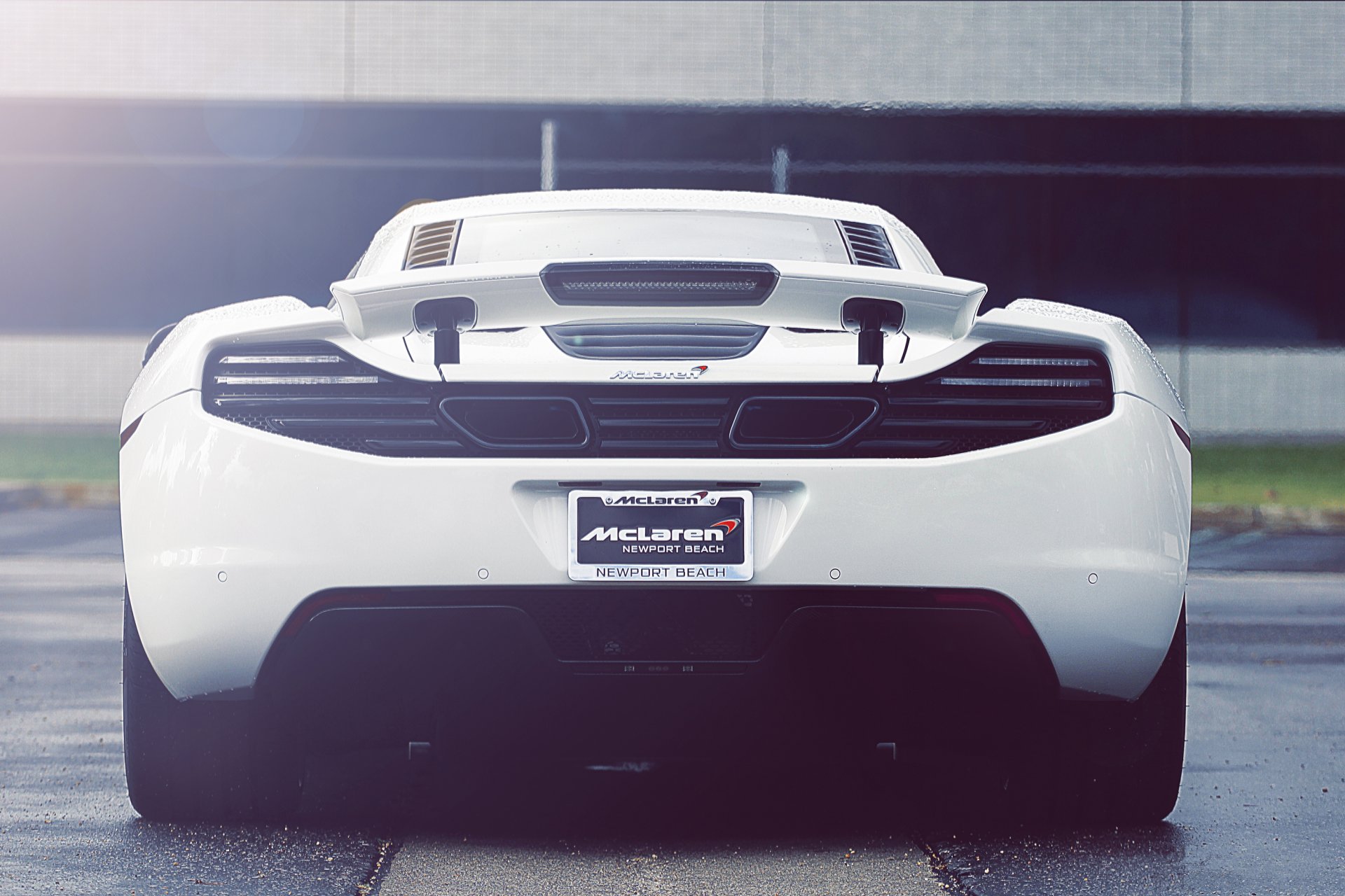 mclaren mp4-12c weiß supersportwagen zurück mclaren