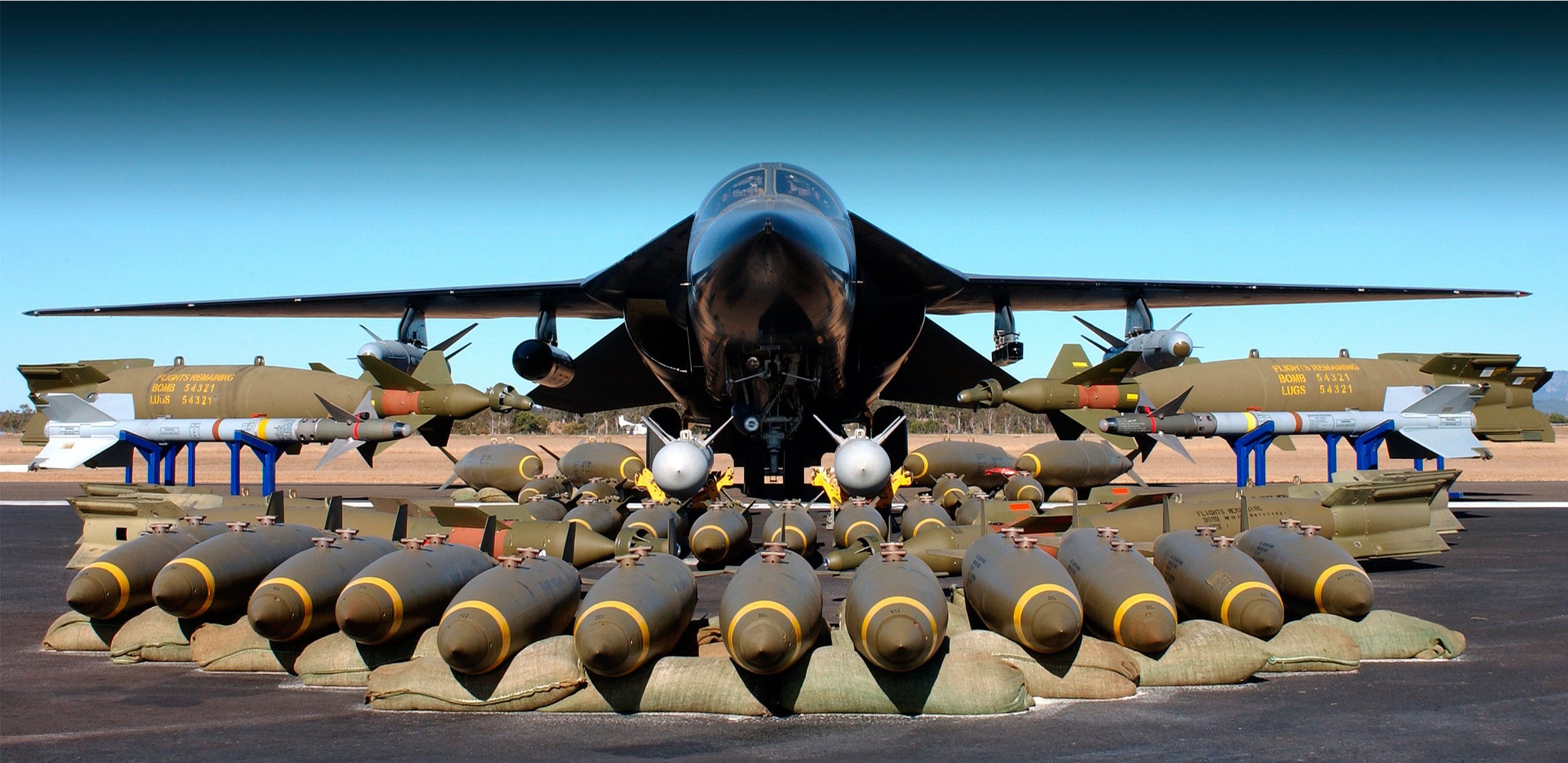 flugzeug general bomber flugplatz taktisch bomben militärische luftfahrt militärische ausrüstung luftfahrt