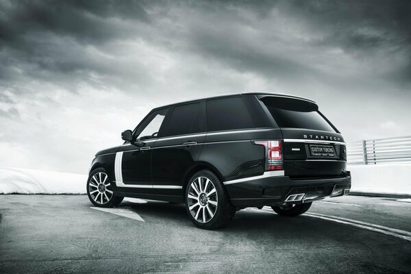 Der Range Rover zeigt, wie er nach dem Tuning aussieht