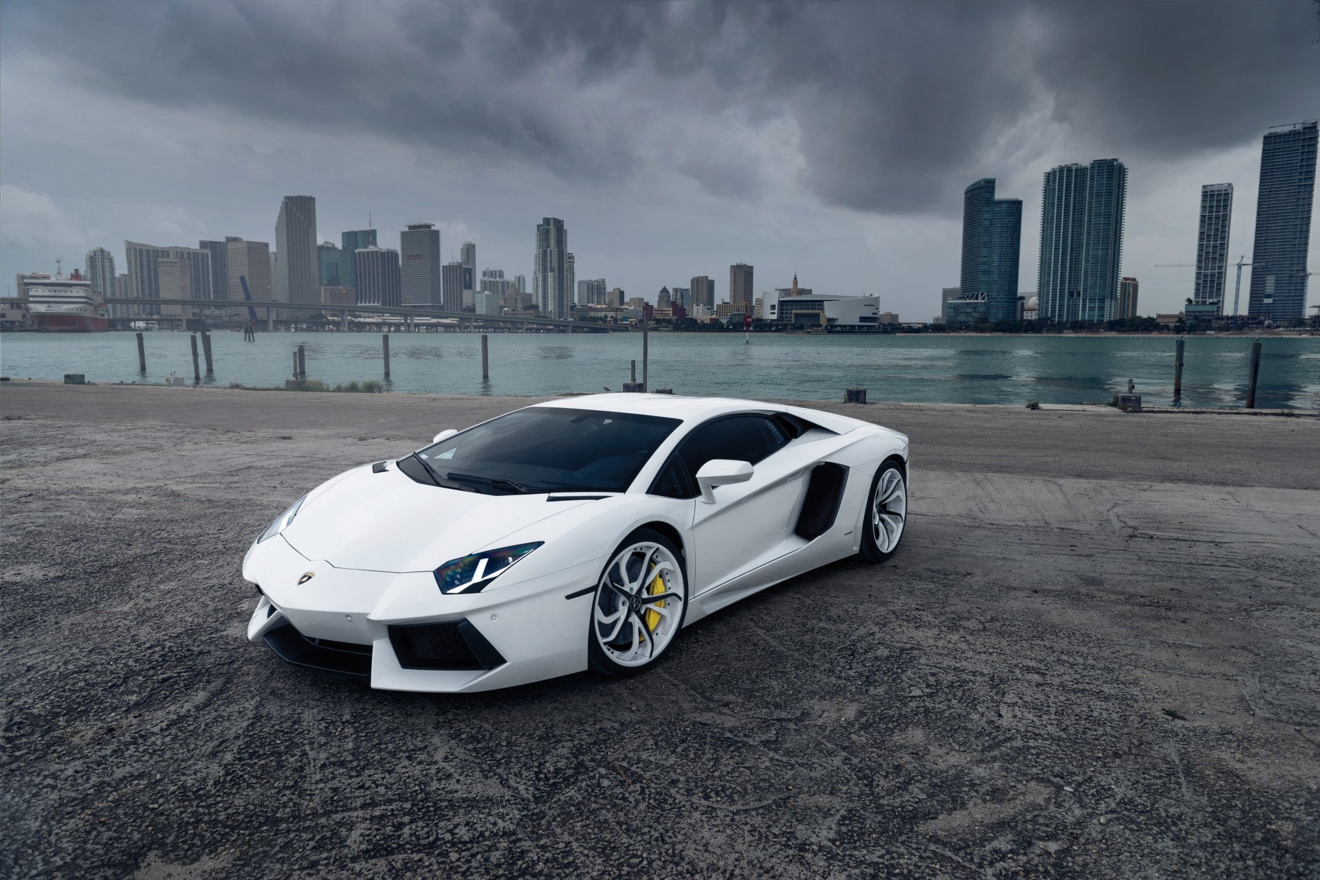 auto weiß lamborghini aventador