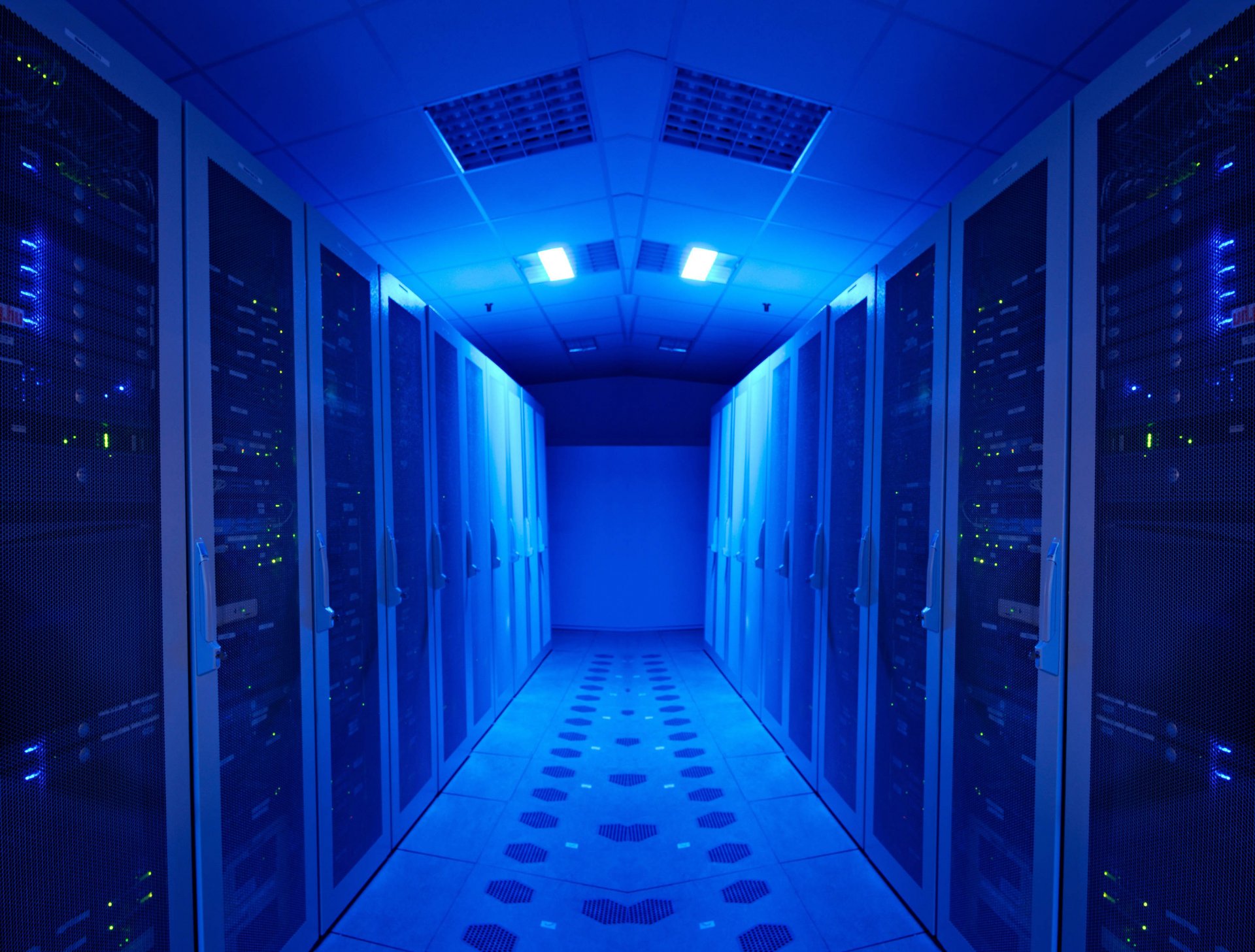 rechenzentrum server kommunikation