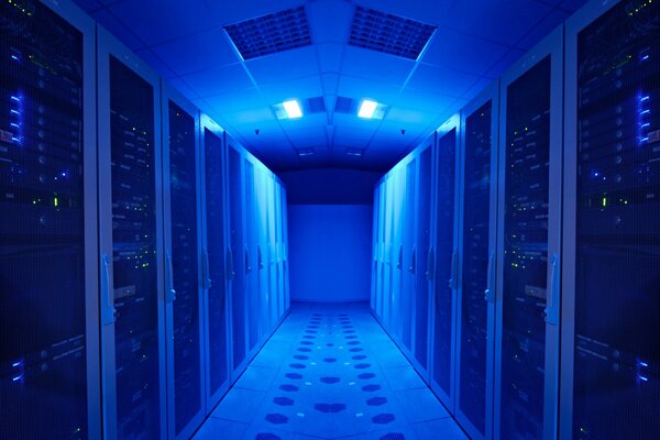Serverraum, Rechenzentrum auf kaltem Hintergrund