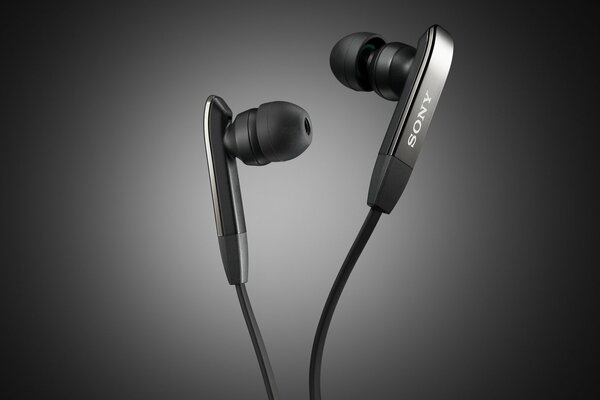 Sony kabelgebundene schwarze Kopfhörer mit prägnantem Design