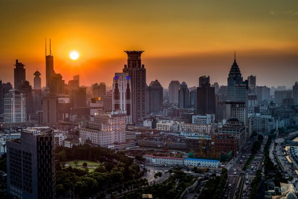 Schöner Sonnenuntergang in der Nacht von Shanghai