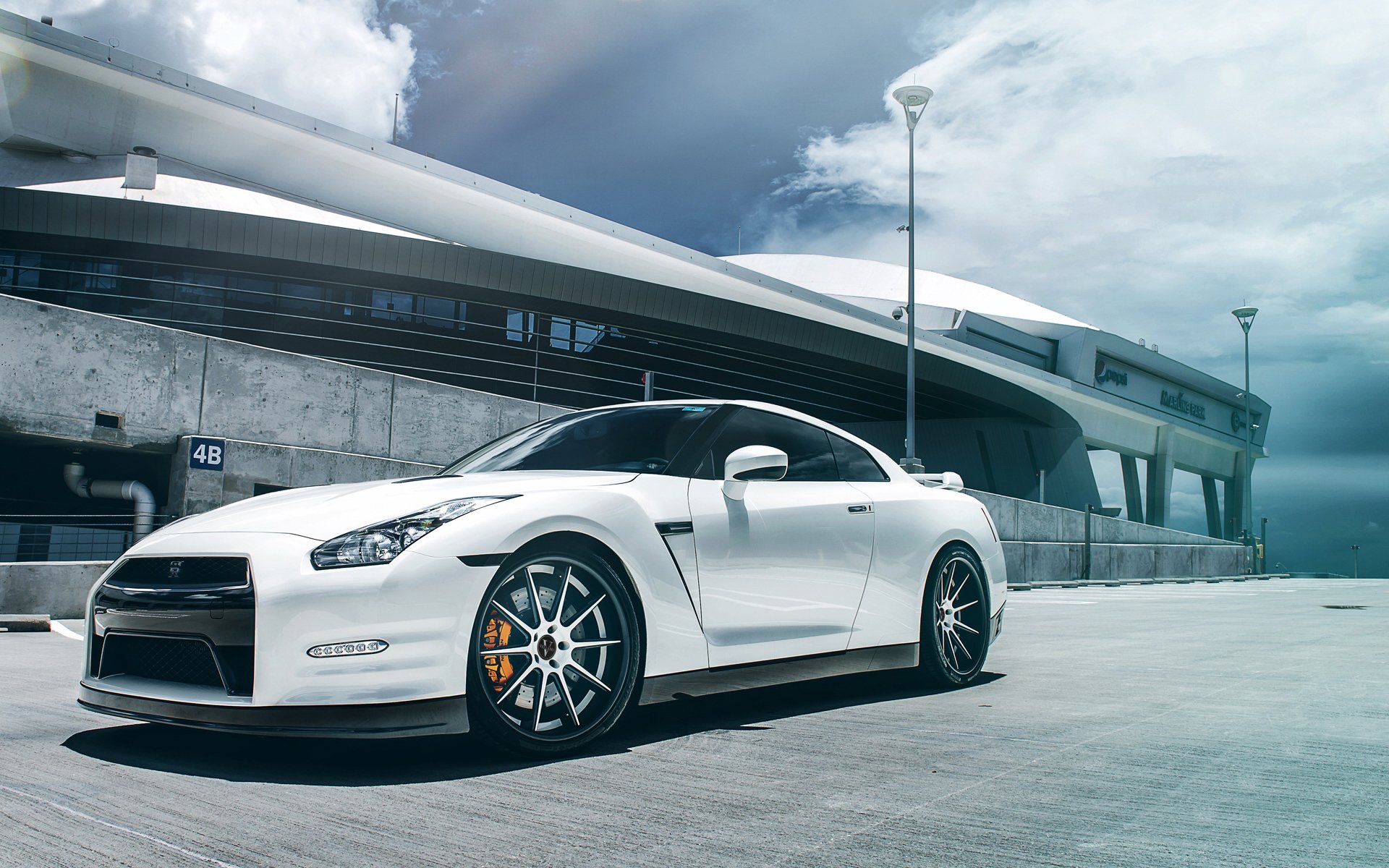 nissan gt-r auto r35