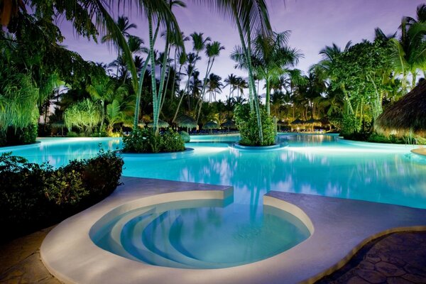 Blick vom Hotel am Abend
