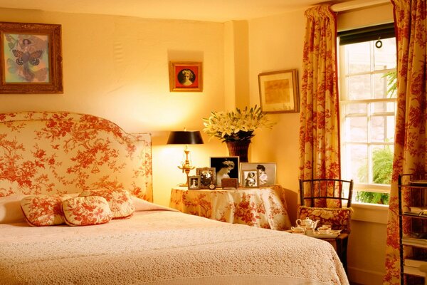 Design des Schlafzimmers im Provence-Stil
