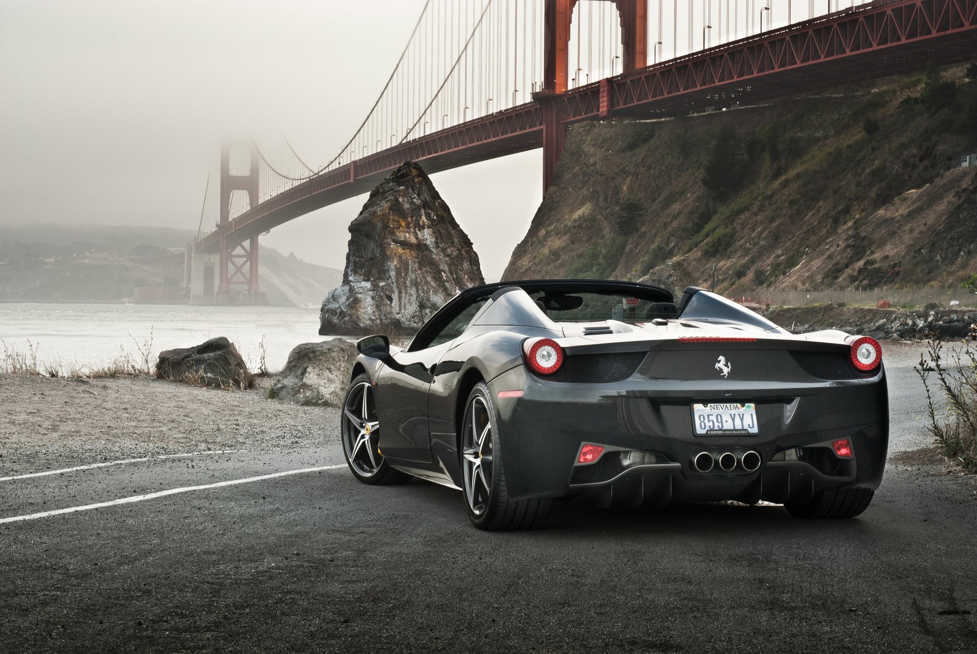 ferrari spinne supercar zurück brücke wasser felsen