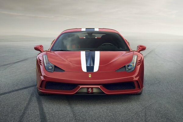 Roter Ferrari speciale 2014 in vollem Gesicht