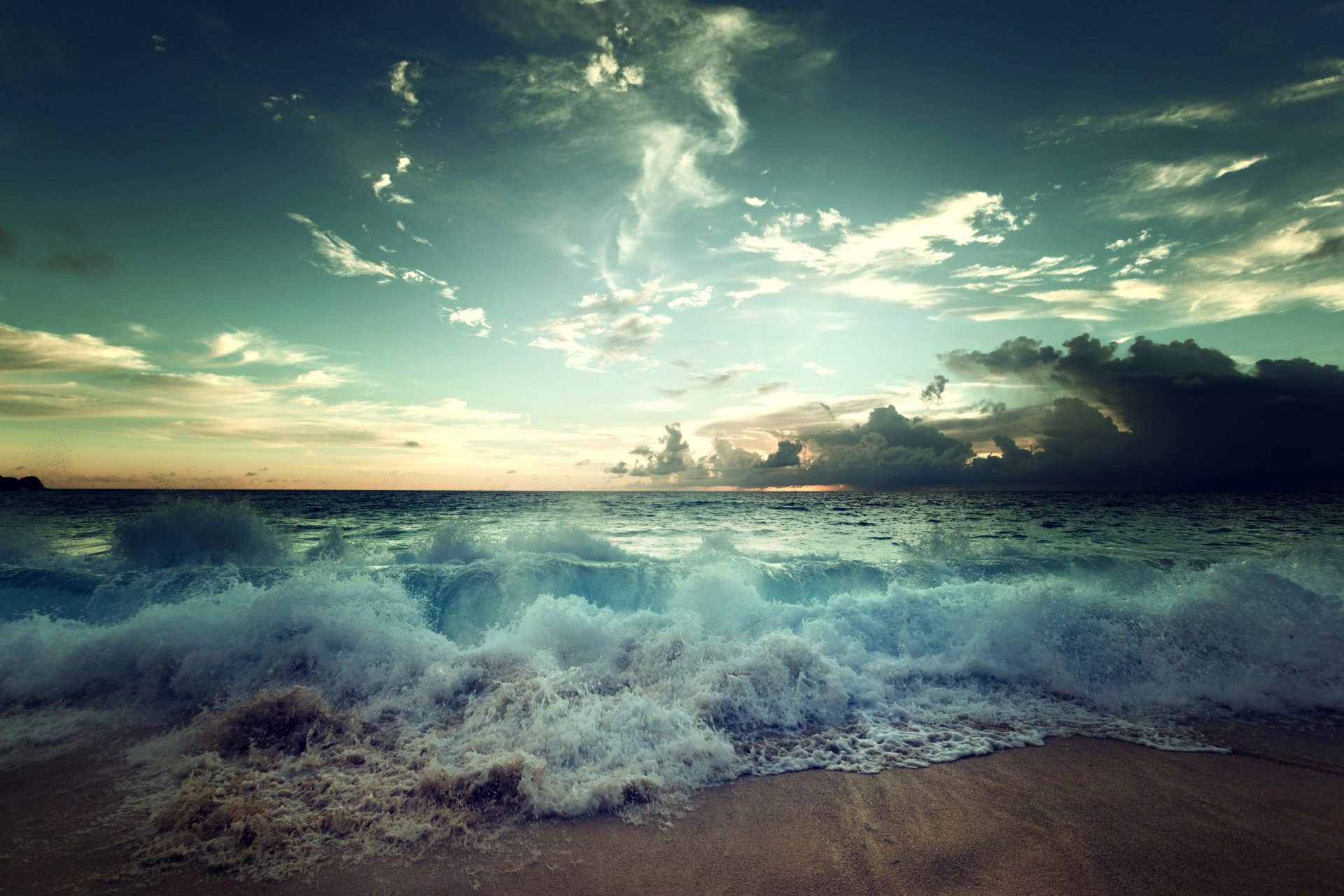 meer ufer sand wellen brandung wolken