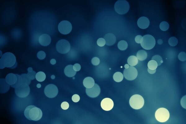 Blaues Bokeh auf blauem Hintergrund