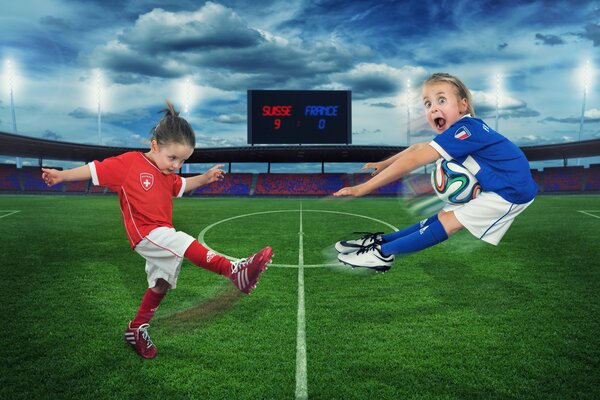 Lustiges Bild mit Kindern und einem Ball