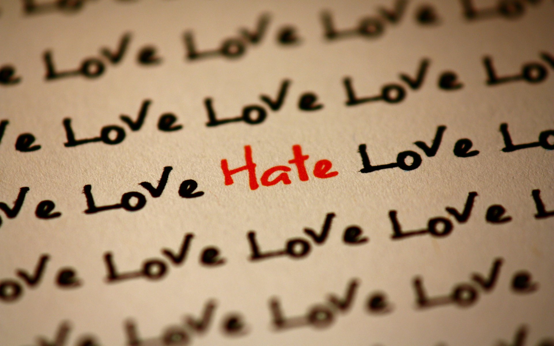 worte inschrift liebe hass