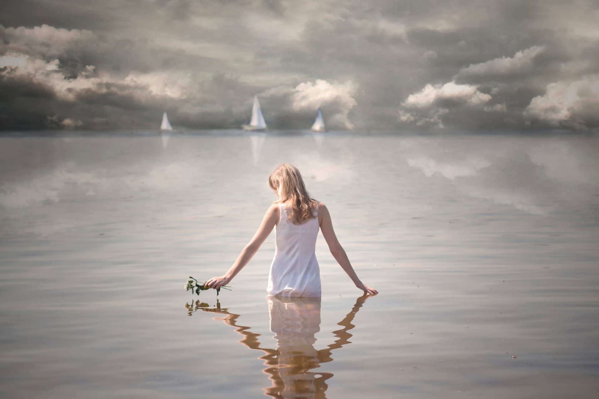 mädchen im wasser segel blumen