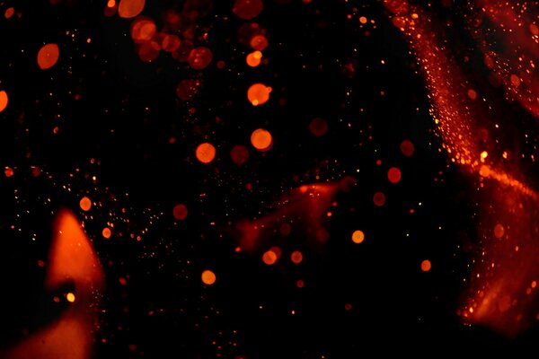Rote Blendung auf schwarzem Hintergrund