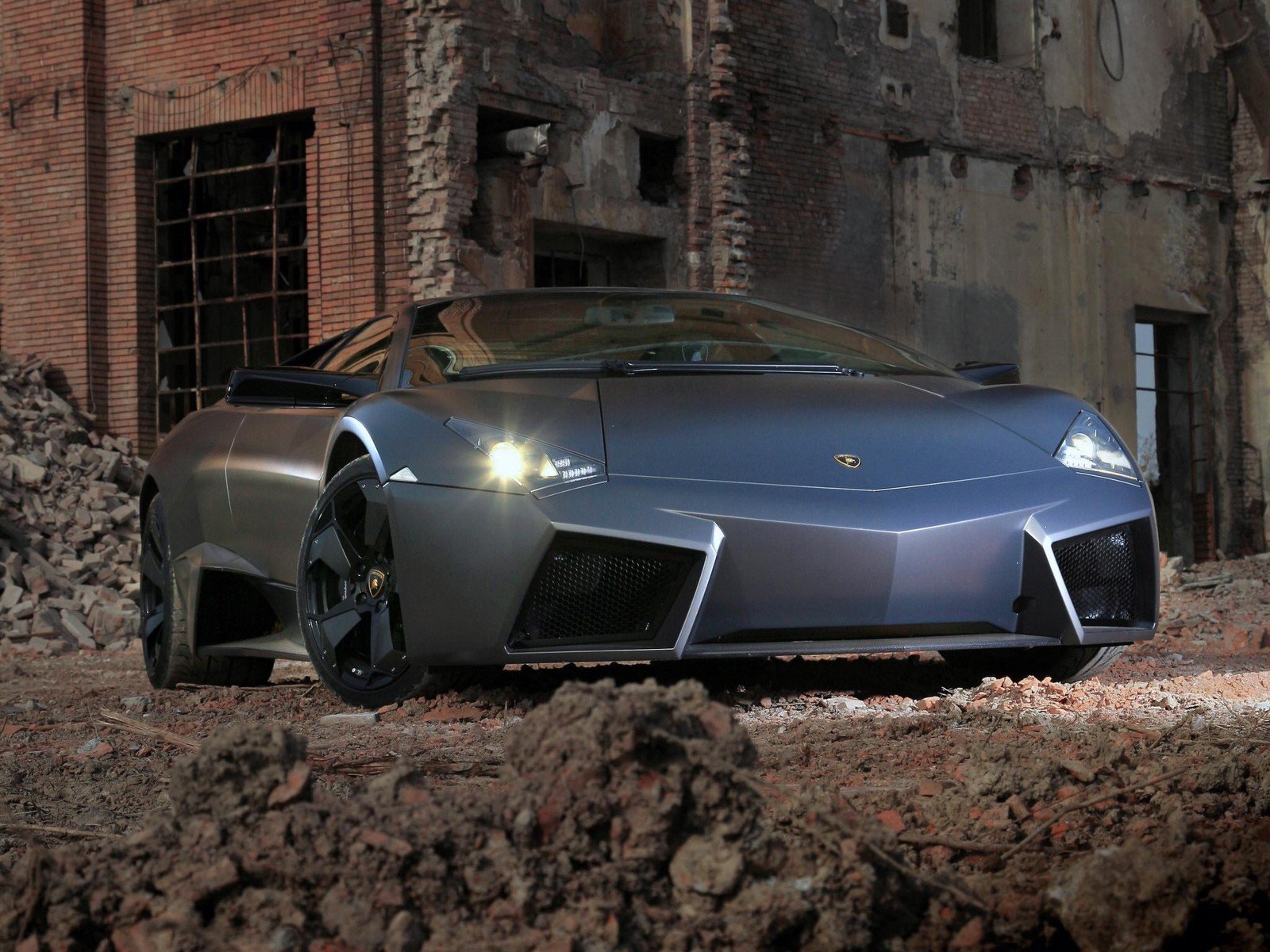 lamborghini reverton schwarz ruinen vorderansicht