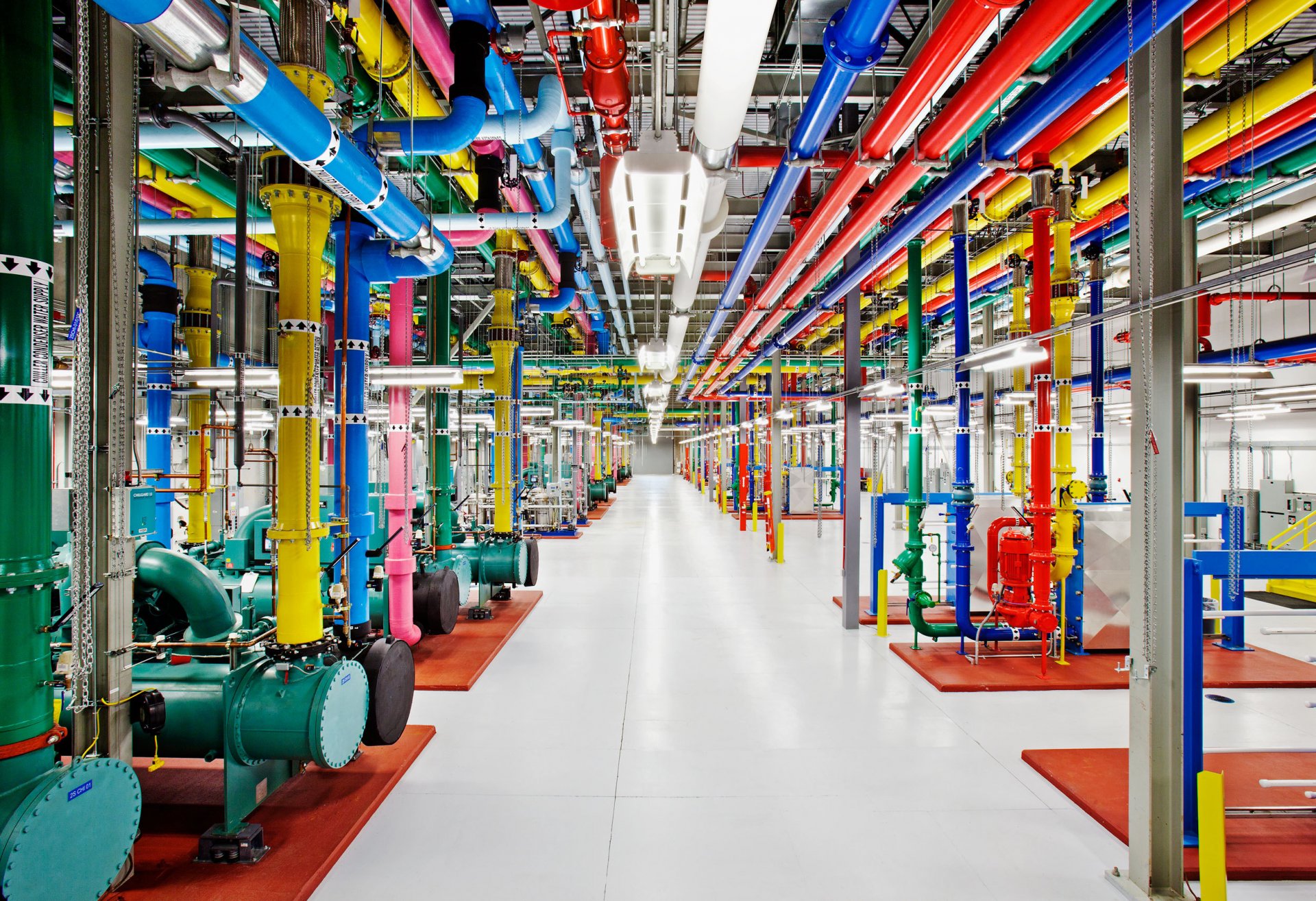 google rechenzentrum boden rohre räumlichkeiten