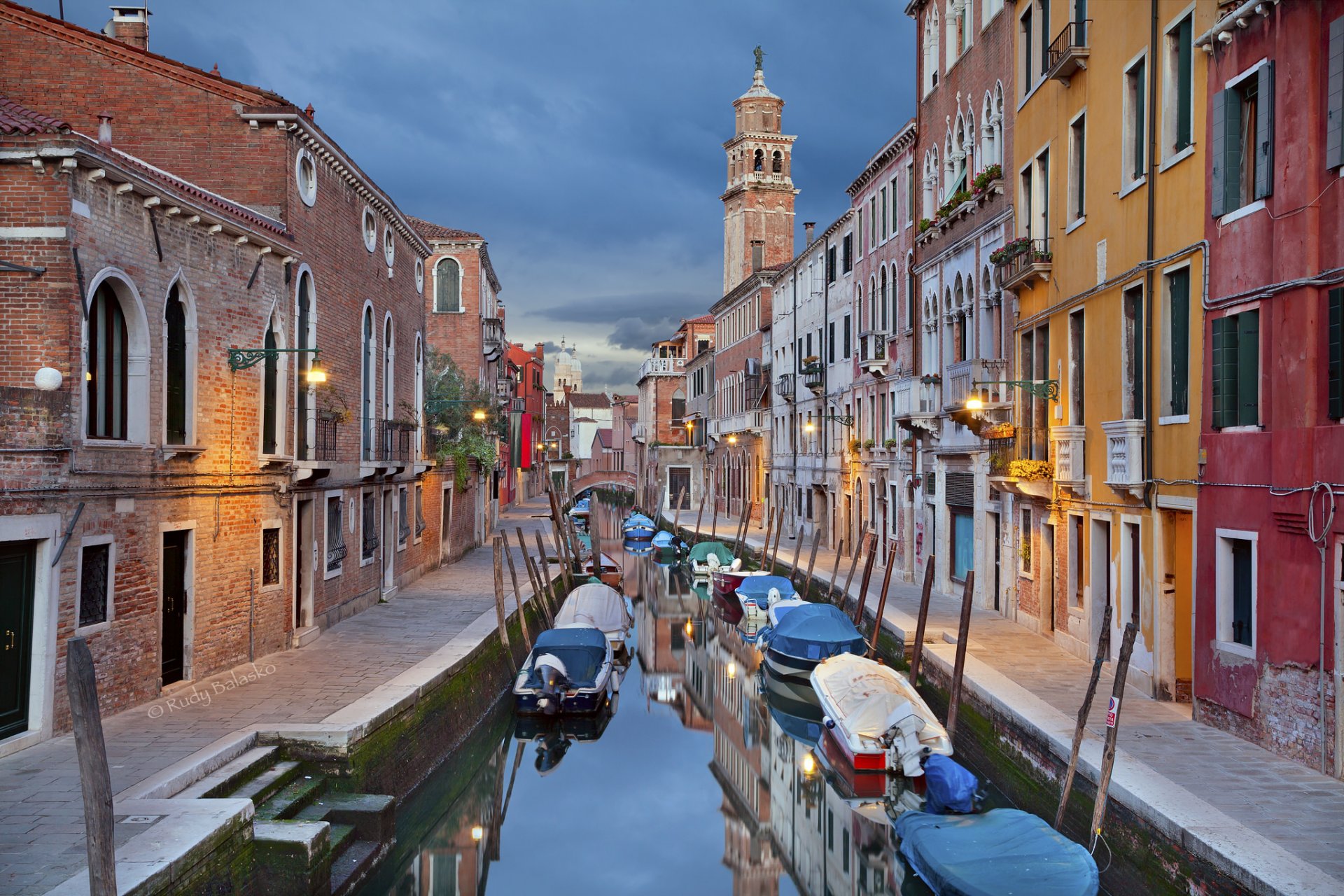 venedig italien zuhause kanal boote lichter abend