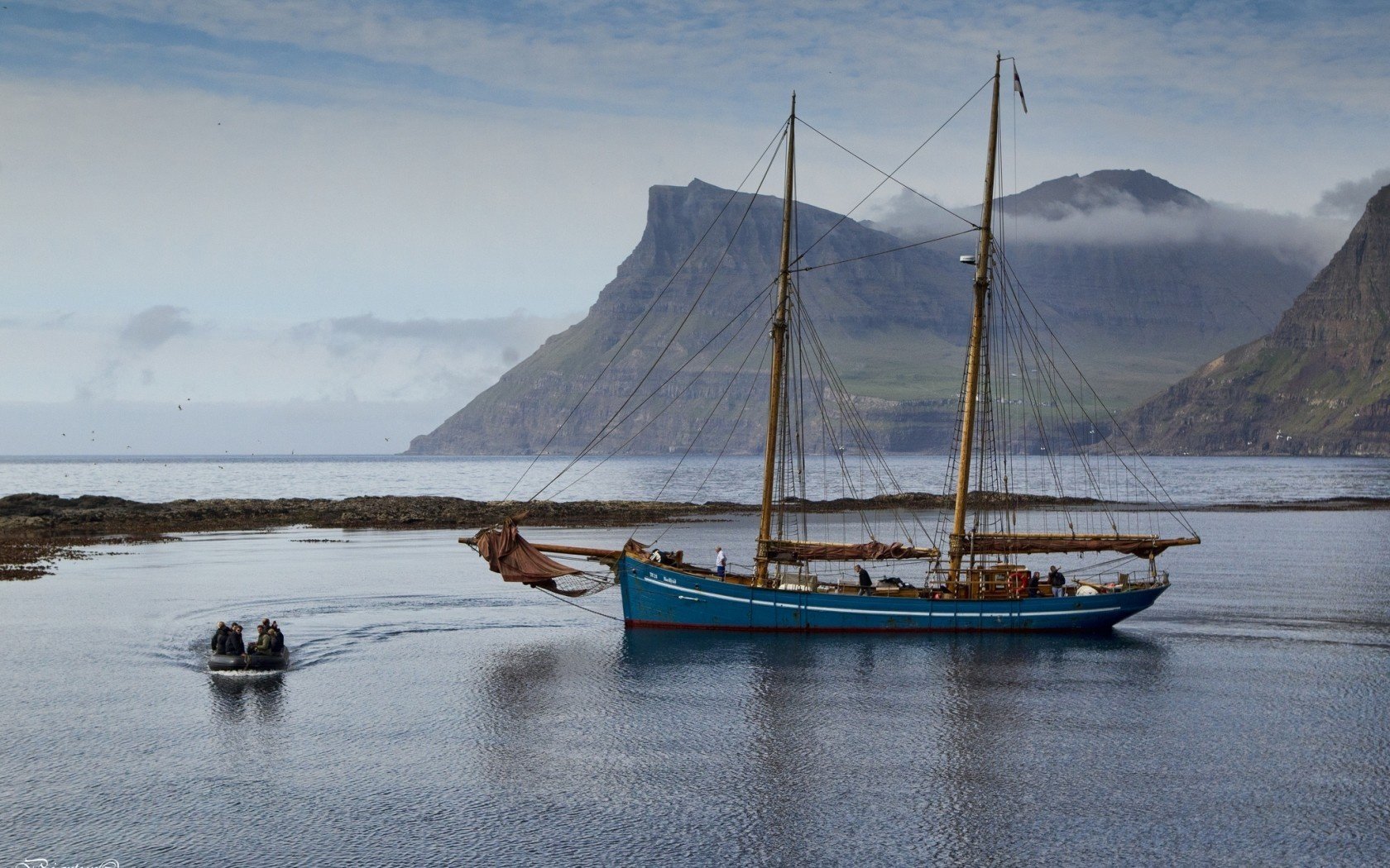 färöer-inseln faroe islands dänemark dänemark yacht berge