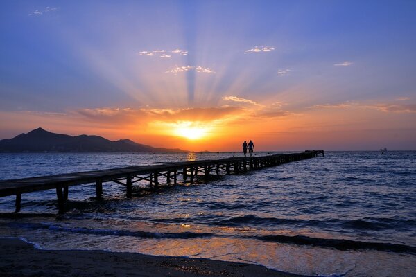Schöner Sonnenuntergang am Meer