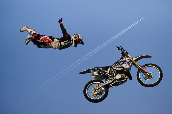 Jet und Racer in den Himmel