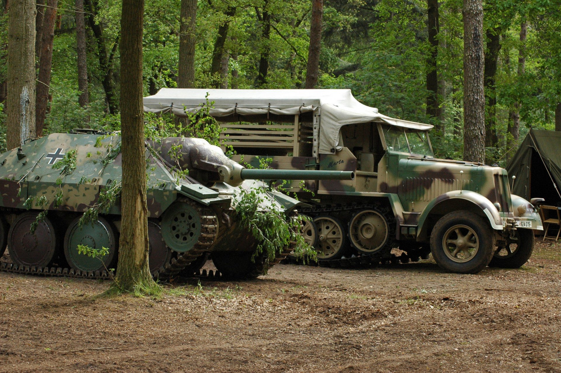 hetzer hetzer jagdpanzer 38 selbstfahrend artillerie crawler militär-lkw wald