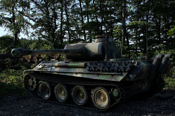 Tank am Abend Hintergrund
