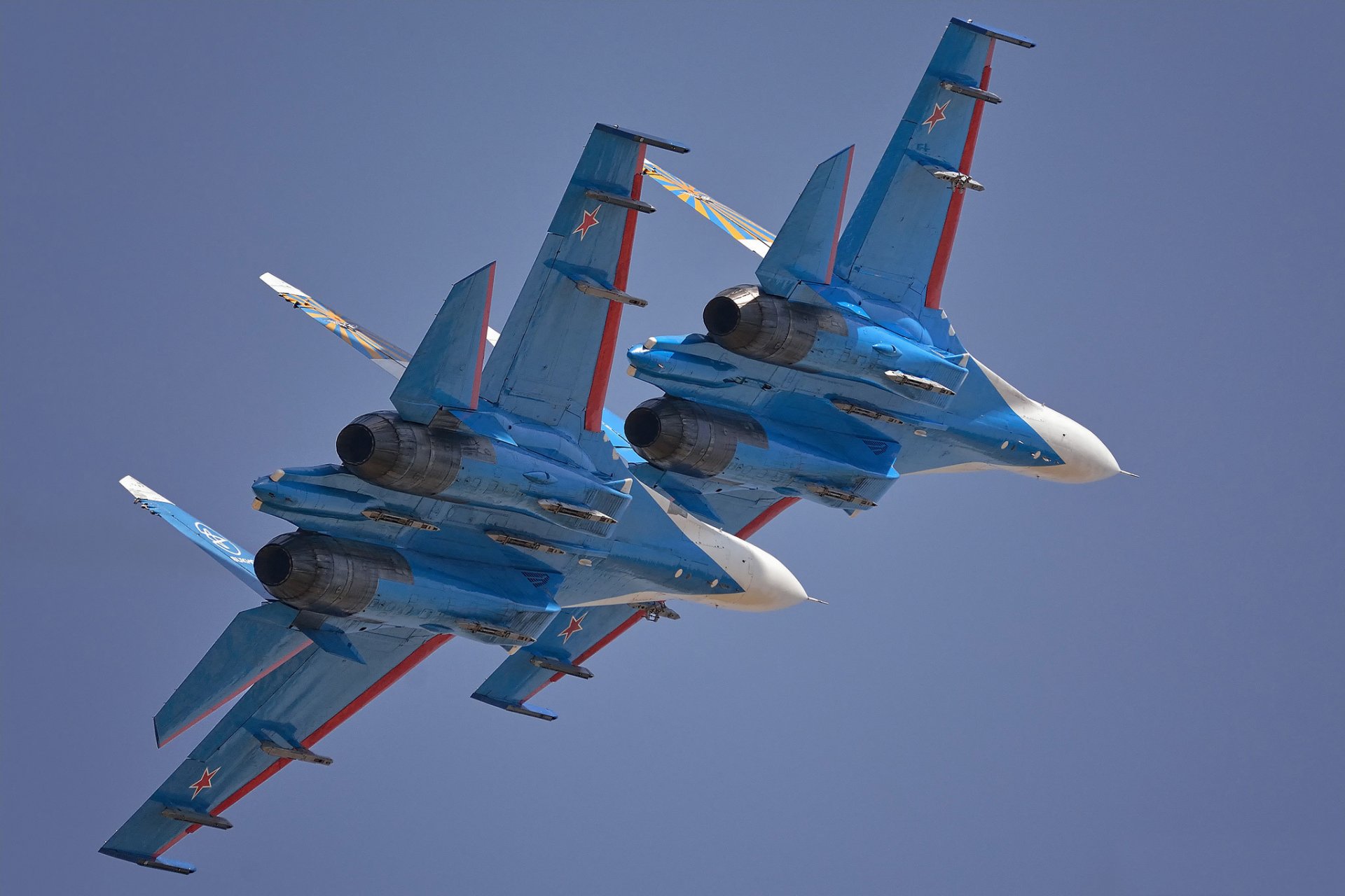 su-27 kampfjets paar
