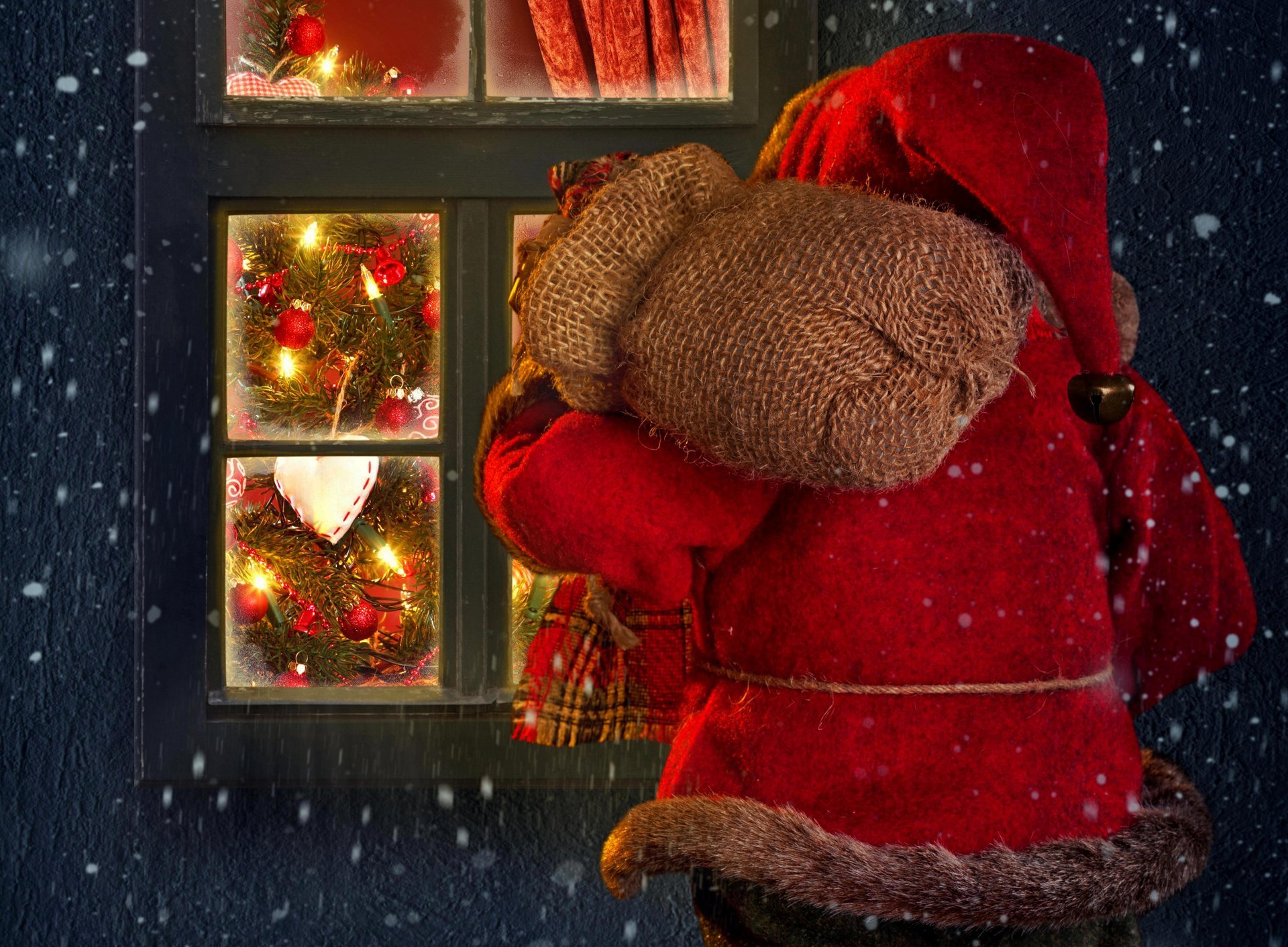 winter urlaub schnee haus fenster frohe weihnachten weihnachtsmann weihnachtsbaum lichter winter lichter urlaub frohe weihnachten