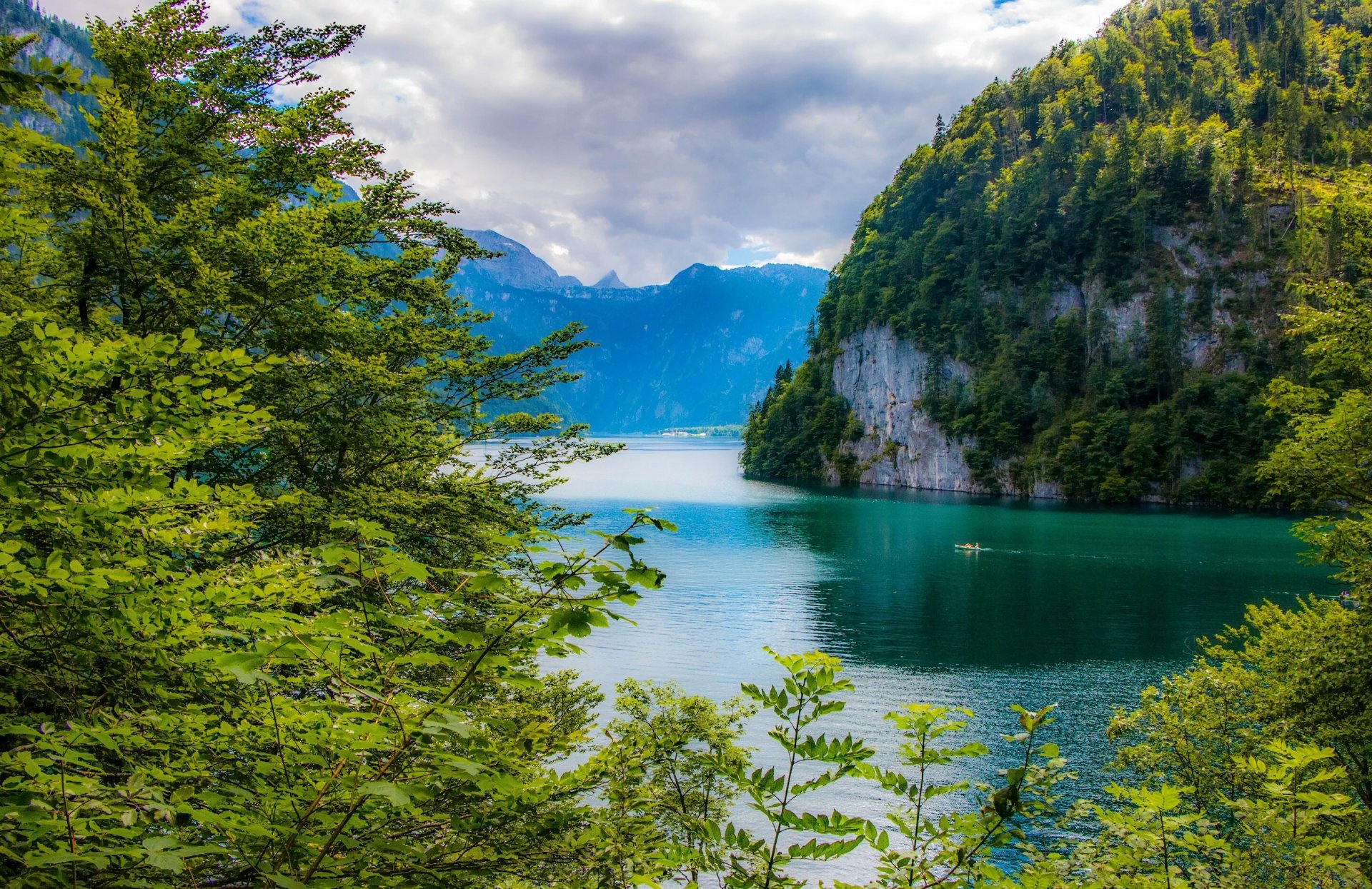 königssee see bayerische alpen bayern deutschland königssee see berge bäume