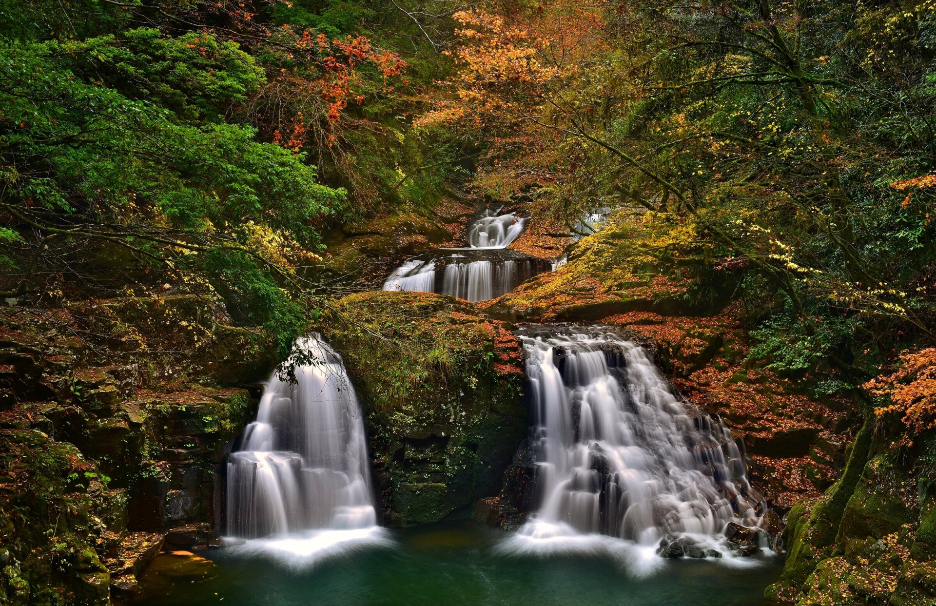 akame 48 wasserfälle akame shijuhachi-taki nabari präfektur mie japan nabari wasserfälle kaskade wald bäume herbst