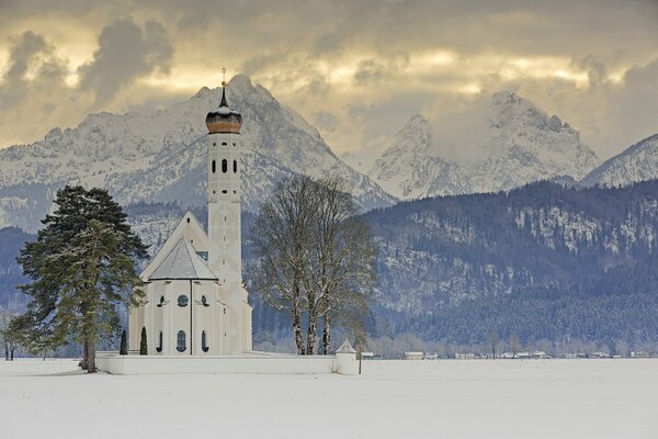 St.-Kalman-Kirche in Deutschland im Winter