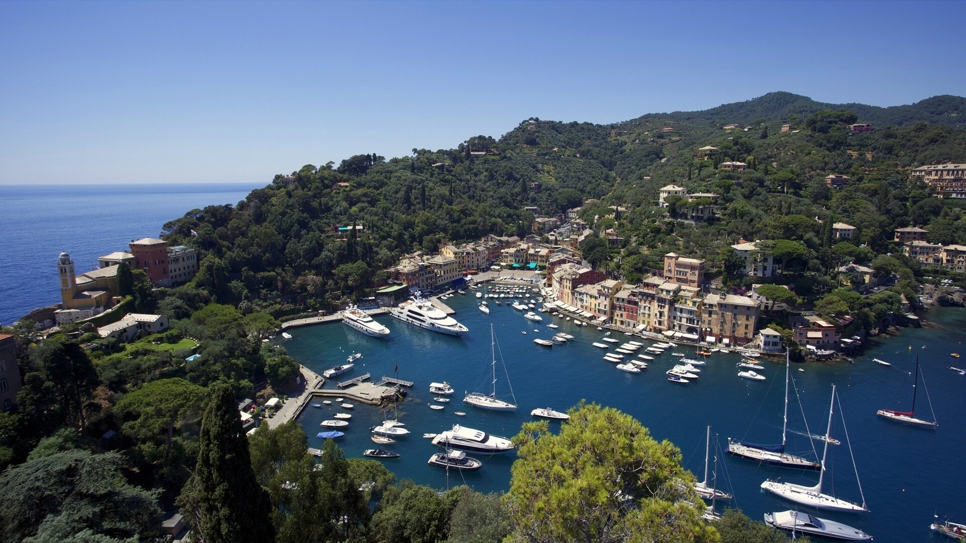 portofino ligurien italia ligurisches meer italien bucht yachten panorama boote küste