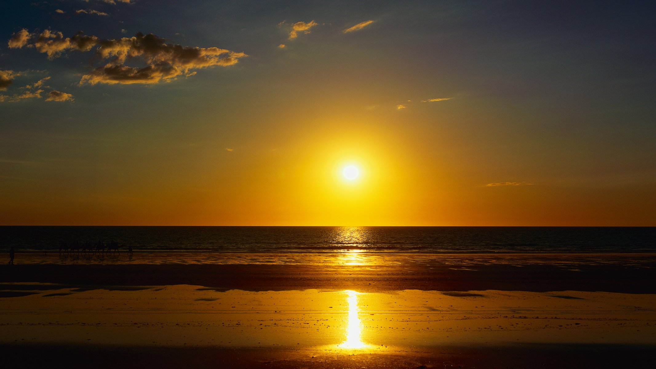 meer ozean strand sand sommer sonnenuntergang sonne kamele wohnwagen natur landschaft
